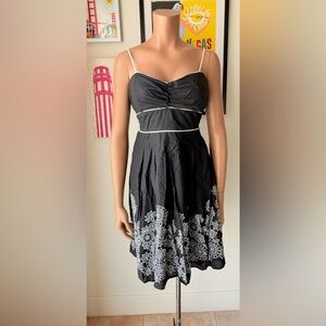 NWT Ruby Rox Black and White Floral Midi Dress
